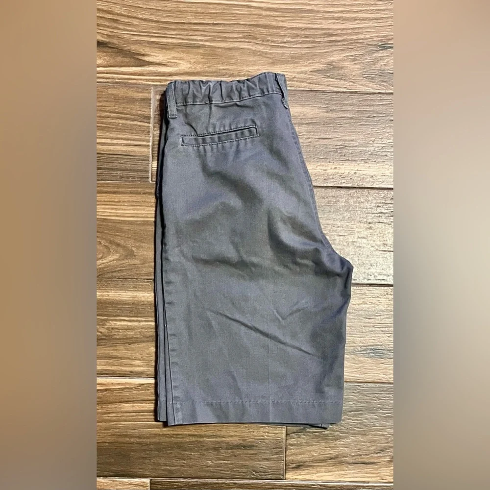 Dickies Youth Gray Chino Shorts Size 20‎